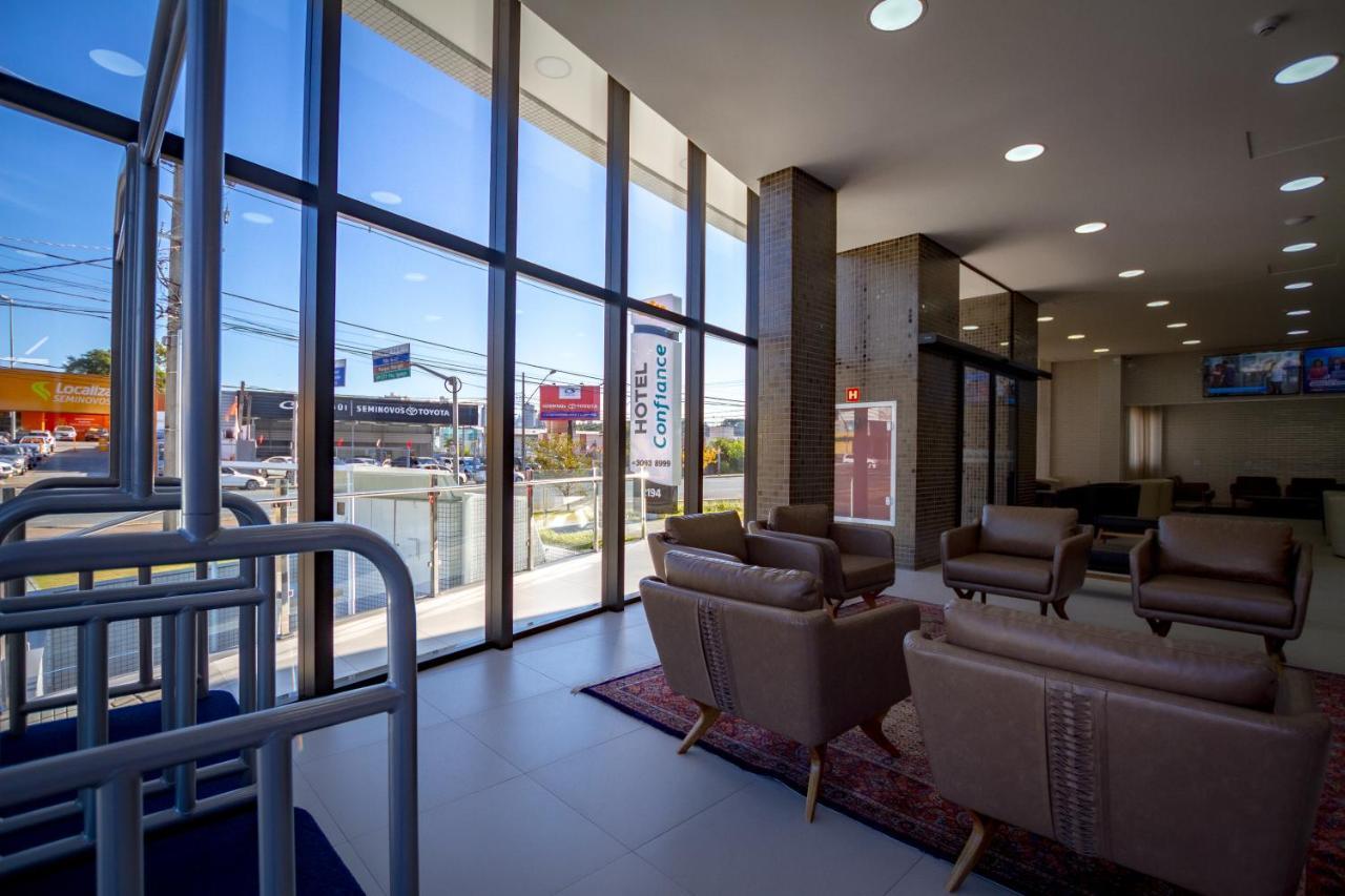 Hotel Confiance Barigui Курітіба Екстер'єр фото