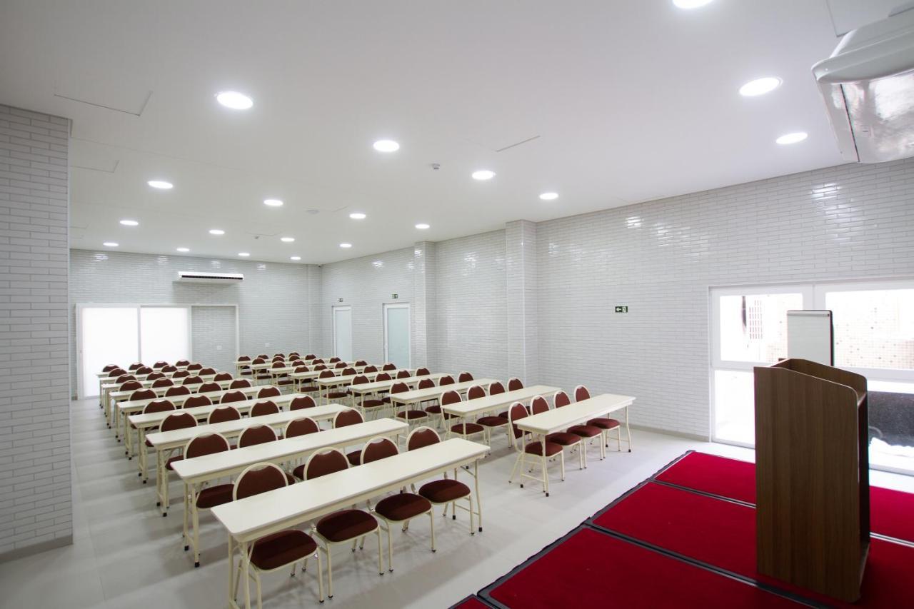 Hotel Confiance Barigui Курітіба Екстер'єр фото