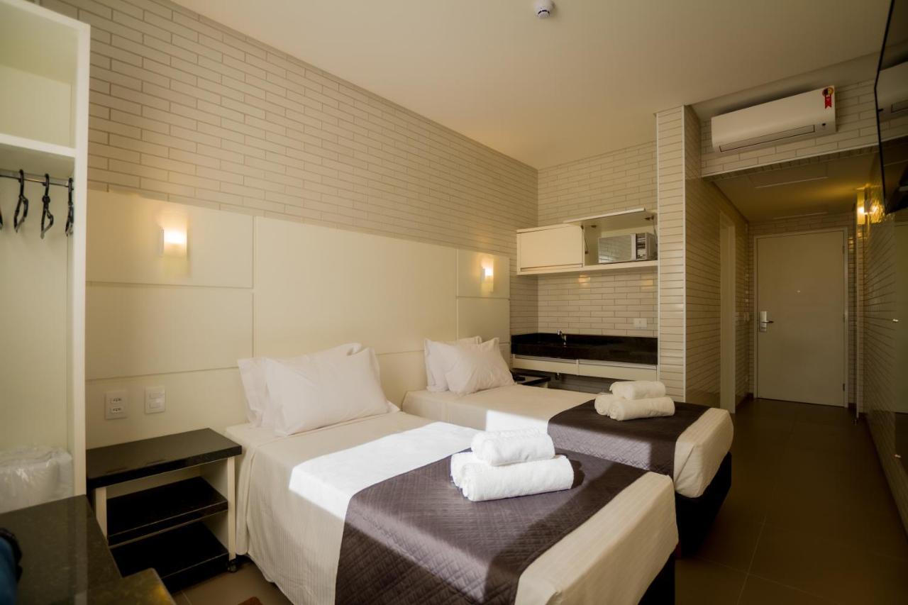 Hotel Confiance Barigui Курітіба Екстер'єр фото