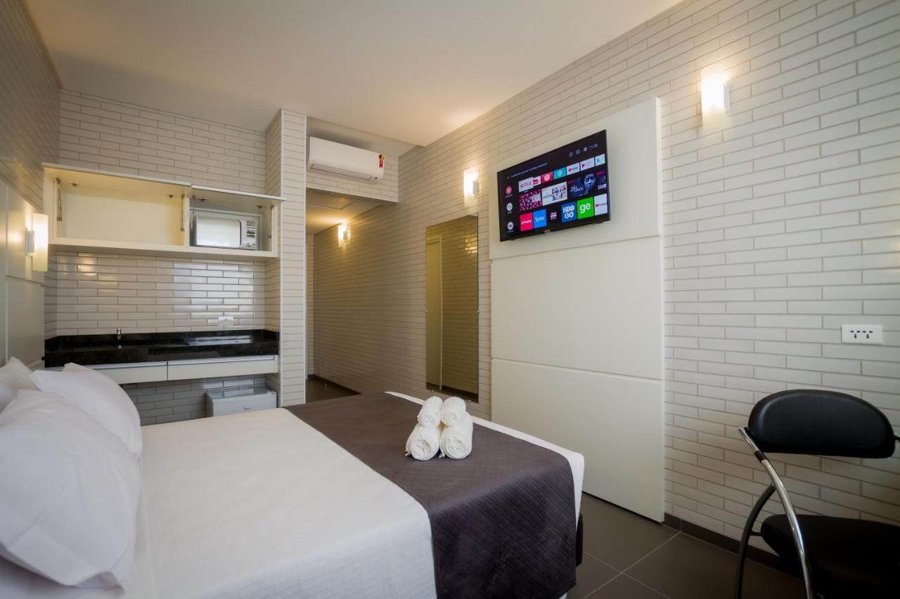 Hotel Confiance Barigui Курітіба Екстер'єр фото