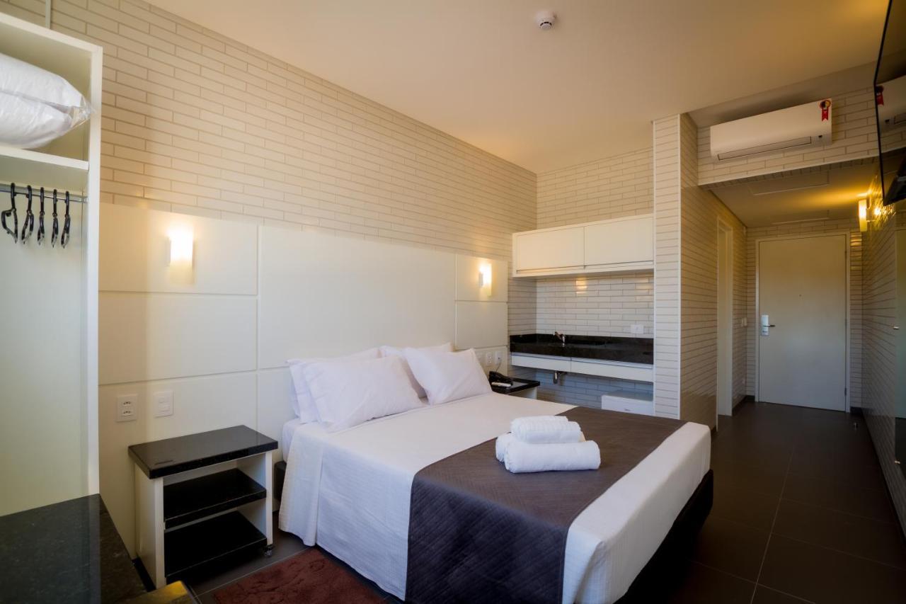 Hotel Confiance Barigui Курітіба Екстер'єр фото